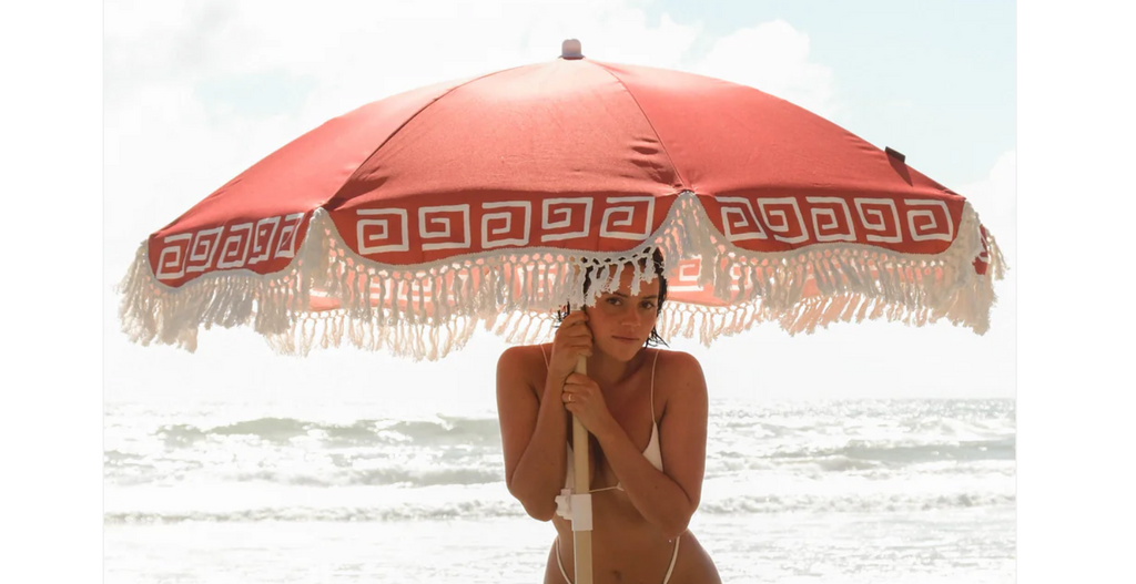 Top 5 Beach Accessories to Elevate Your Autumn Coastal Getaways