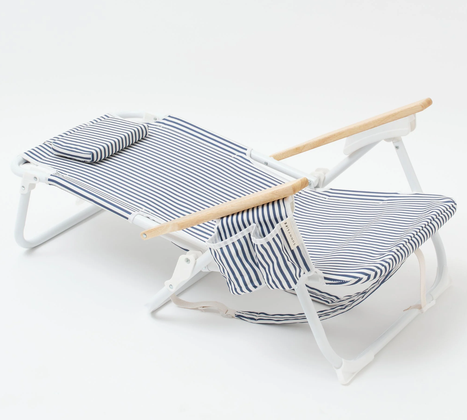 SunnyLife Resort Luxe Beach Chair - Coastal Blue Stripe