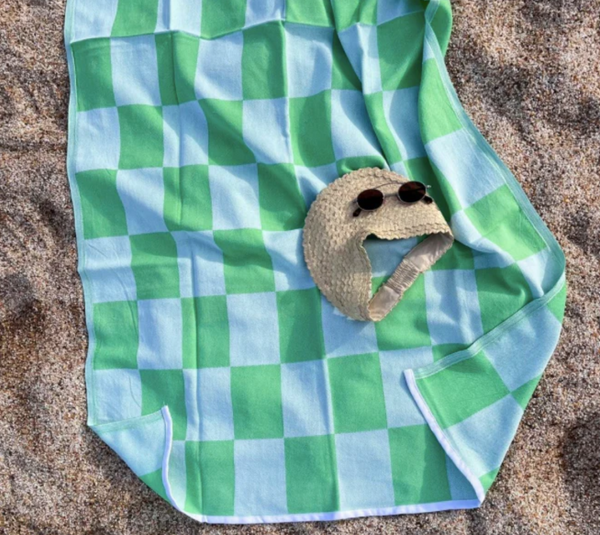 Knotty Beach Towel Gambit- Spring