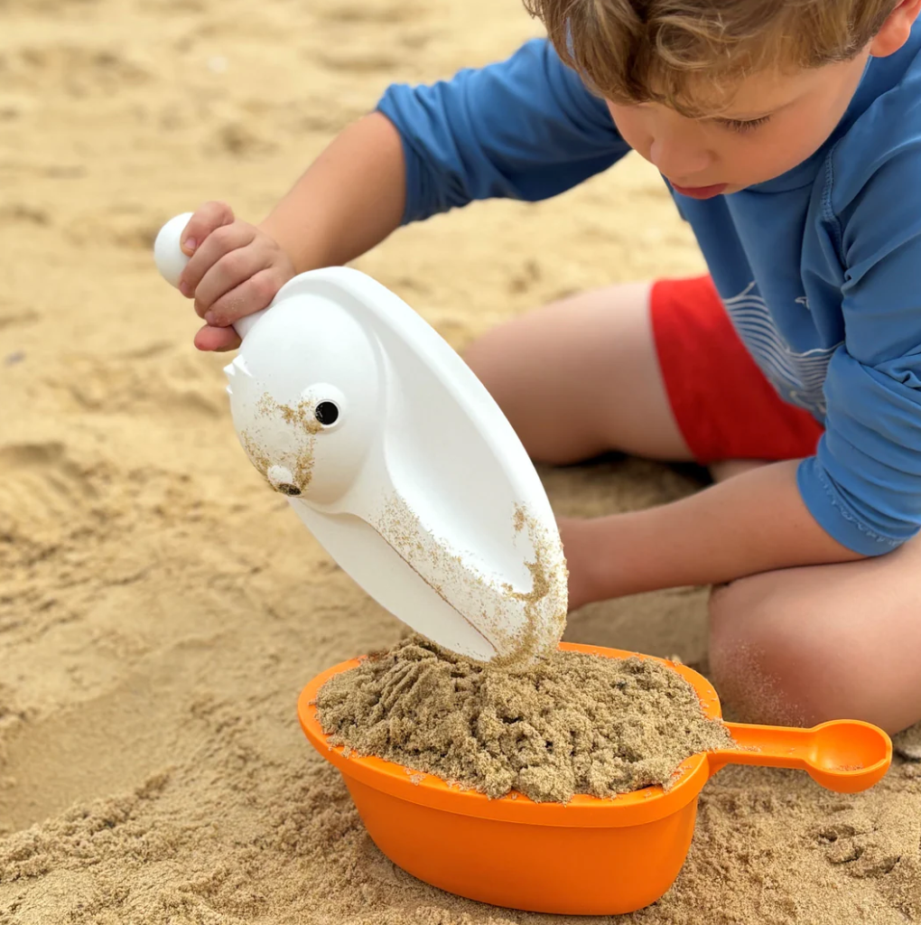 Happy Planet Toys Pat the Pelican- Bucket & Spade Set