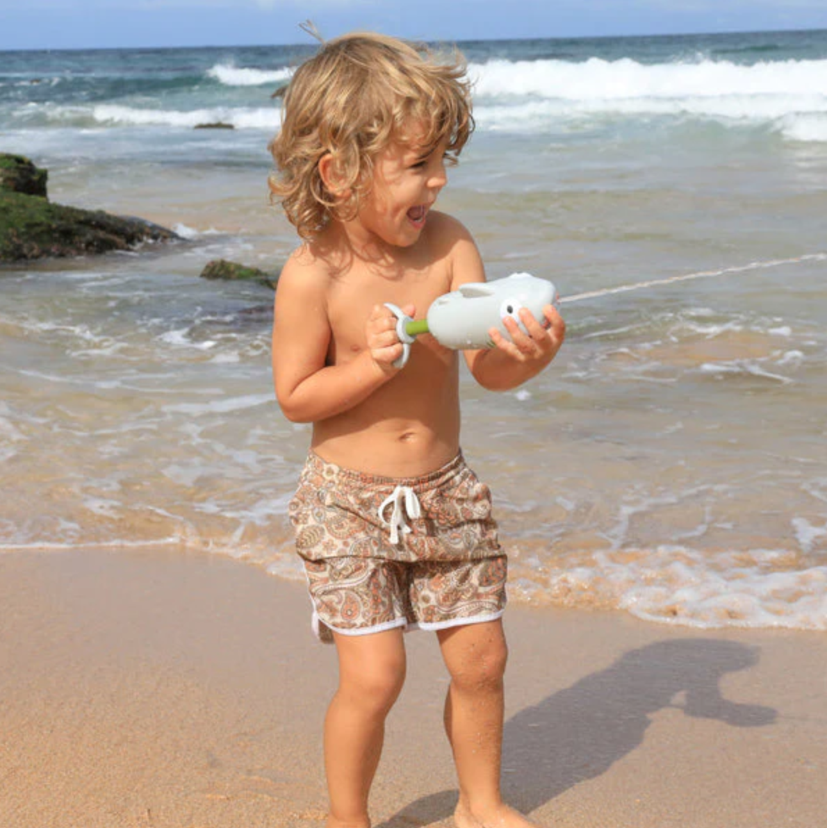 SunnyLife Water Soaker- Grey Shark