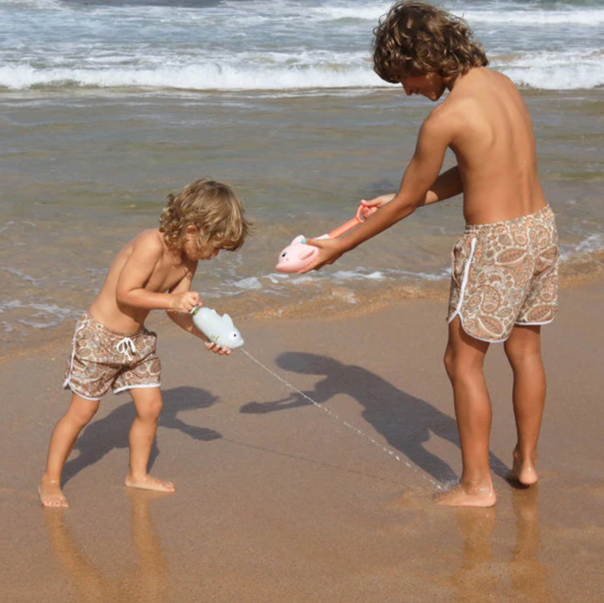 SunnyLife Water Soaker- Grey Shark