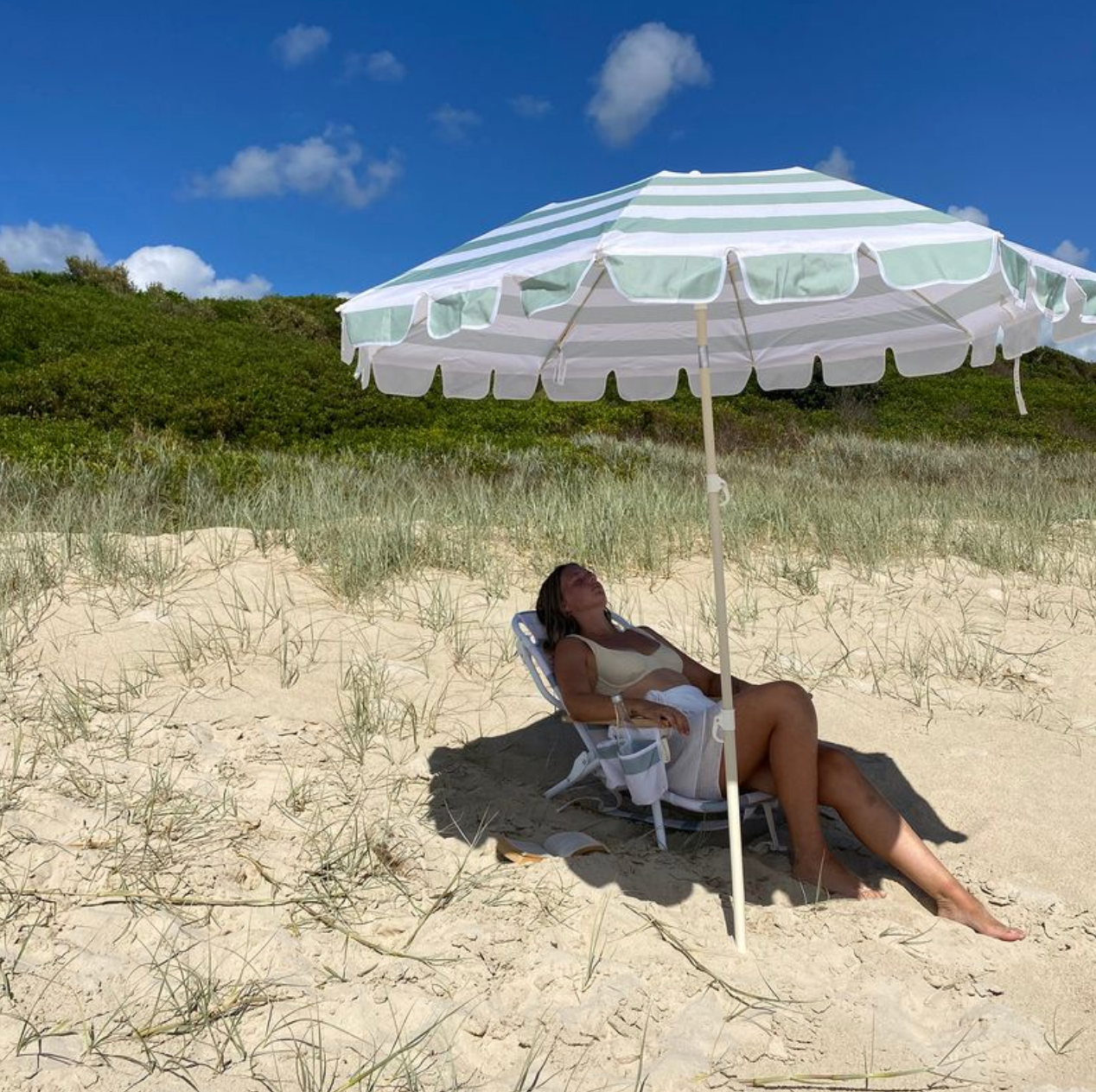 SunnyLife De Luxe Beach Chair - Sea Sage Stripe