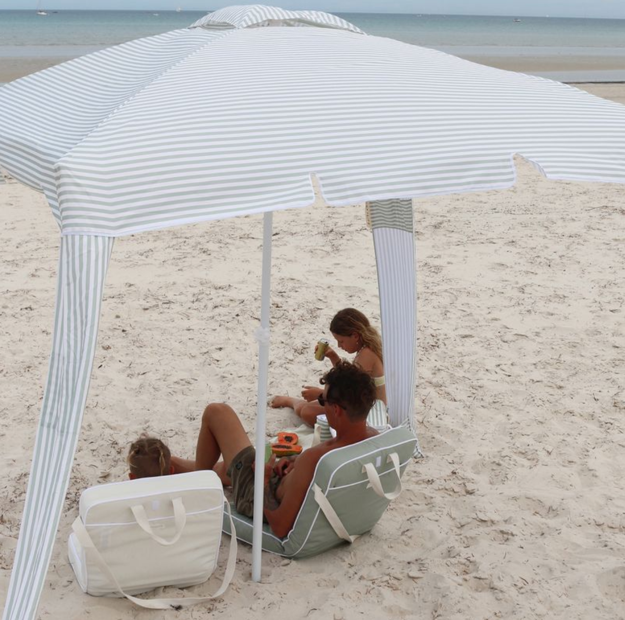 SunnyLife Take Anywhere Beach Chair- Casa