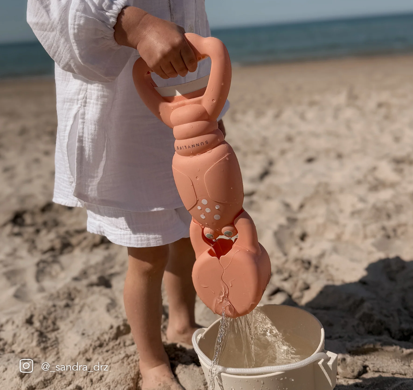 SunnyLife Silicone Bucket & Spade Set - Apple Sorbet