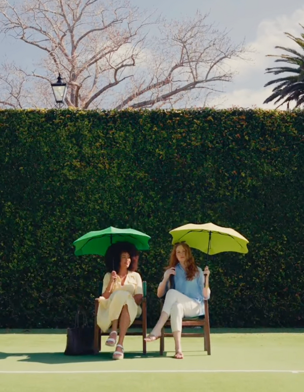 BLUNT Metro UV Coastal Umbrella-Lawn Green