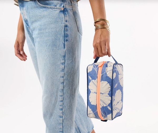 Aloha Collection Salina Tiny Stripe Dopp Kit -Navy