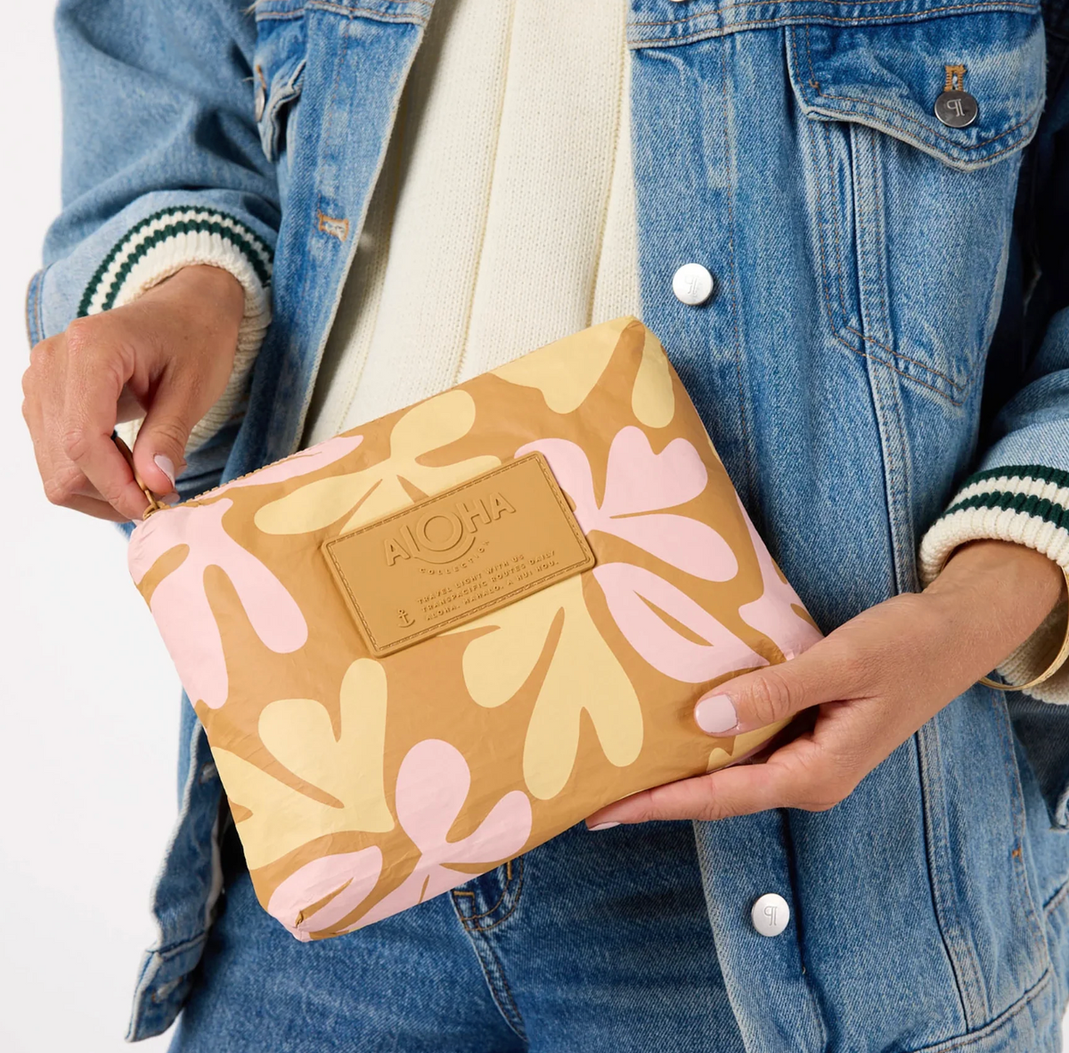 Aloha Collection Swoosh Small Pouch -Hey Girl/Tan