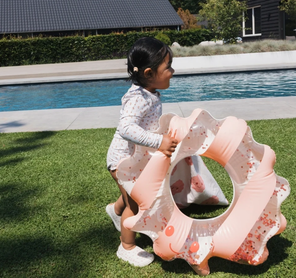 Swim Essentials Inflatable Swim Ring- Salty Shell
