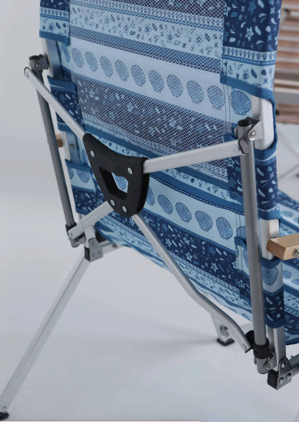 Sunni Scenes Beach Chair - Coastline Blue