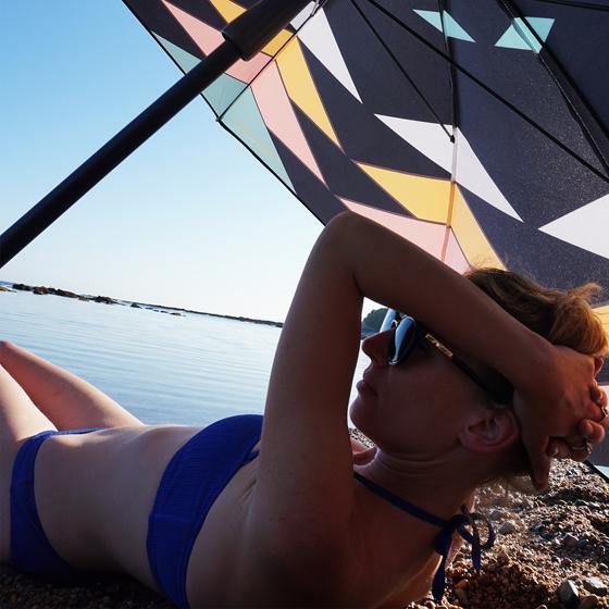 Klaoos - Premium French Beach Umbrella - Pastel Summer Night