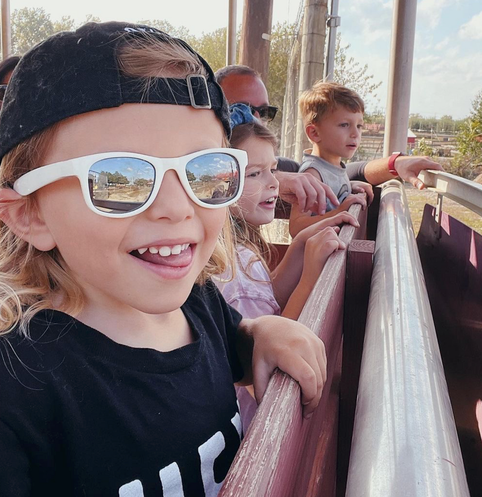 Surf sunglasses shop